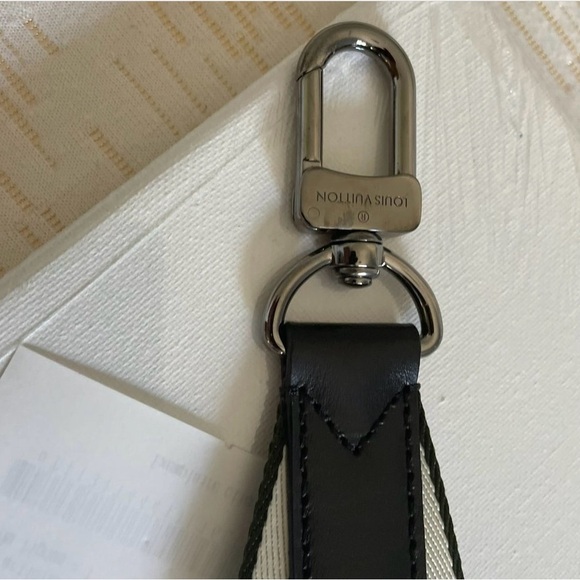 Louis Vuitton Strap - Picture 4 of 9